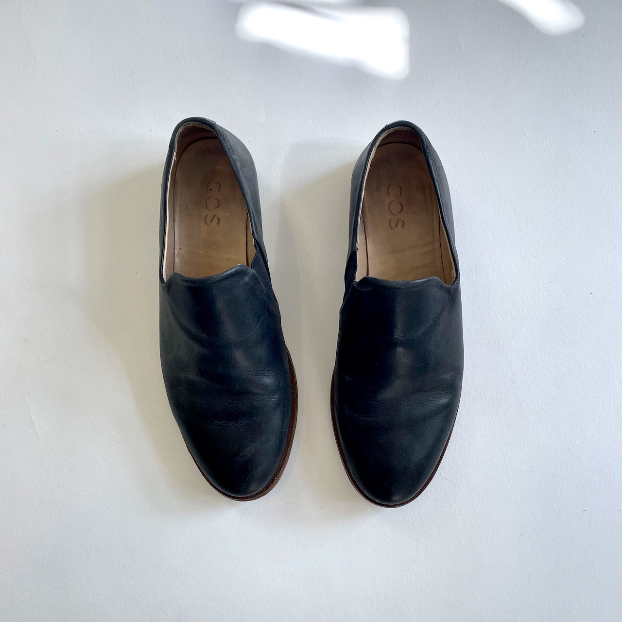 LEATHER LOAFERS - BLACK - COS