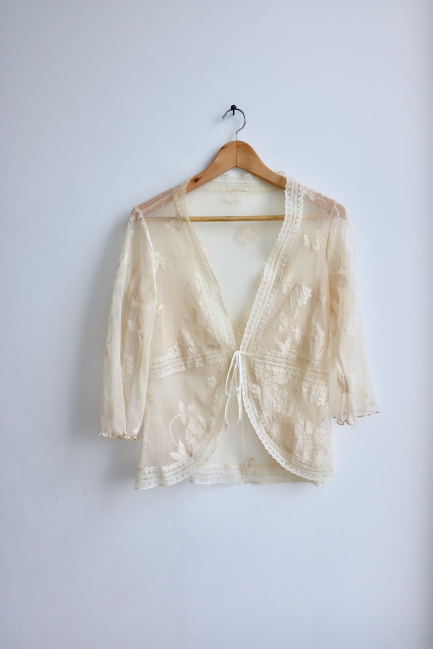 Vintage lace embroidered shrug top