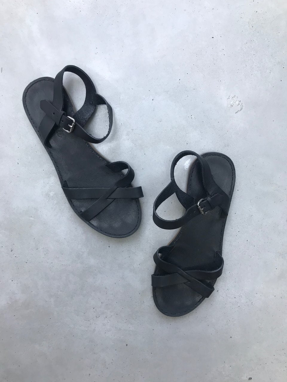 Madewell black leather flat sandals