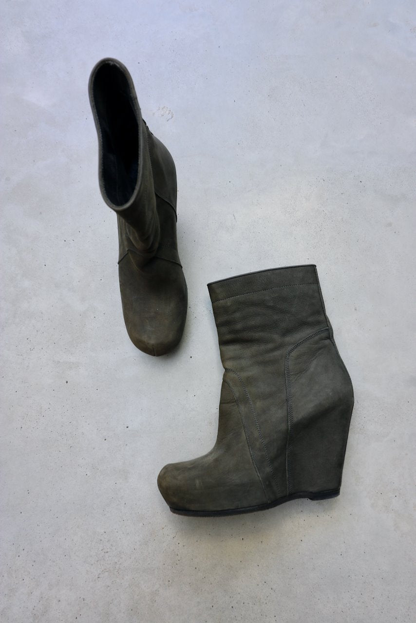 Vintage secondhand Rick Owens wedge platform boots at Manifesto Woman