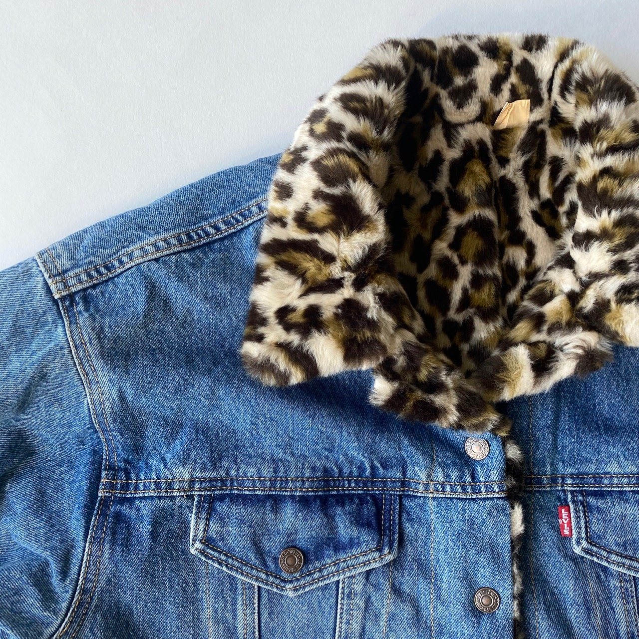 Levi's leopard print hot sale denim jacket