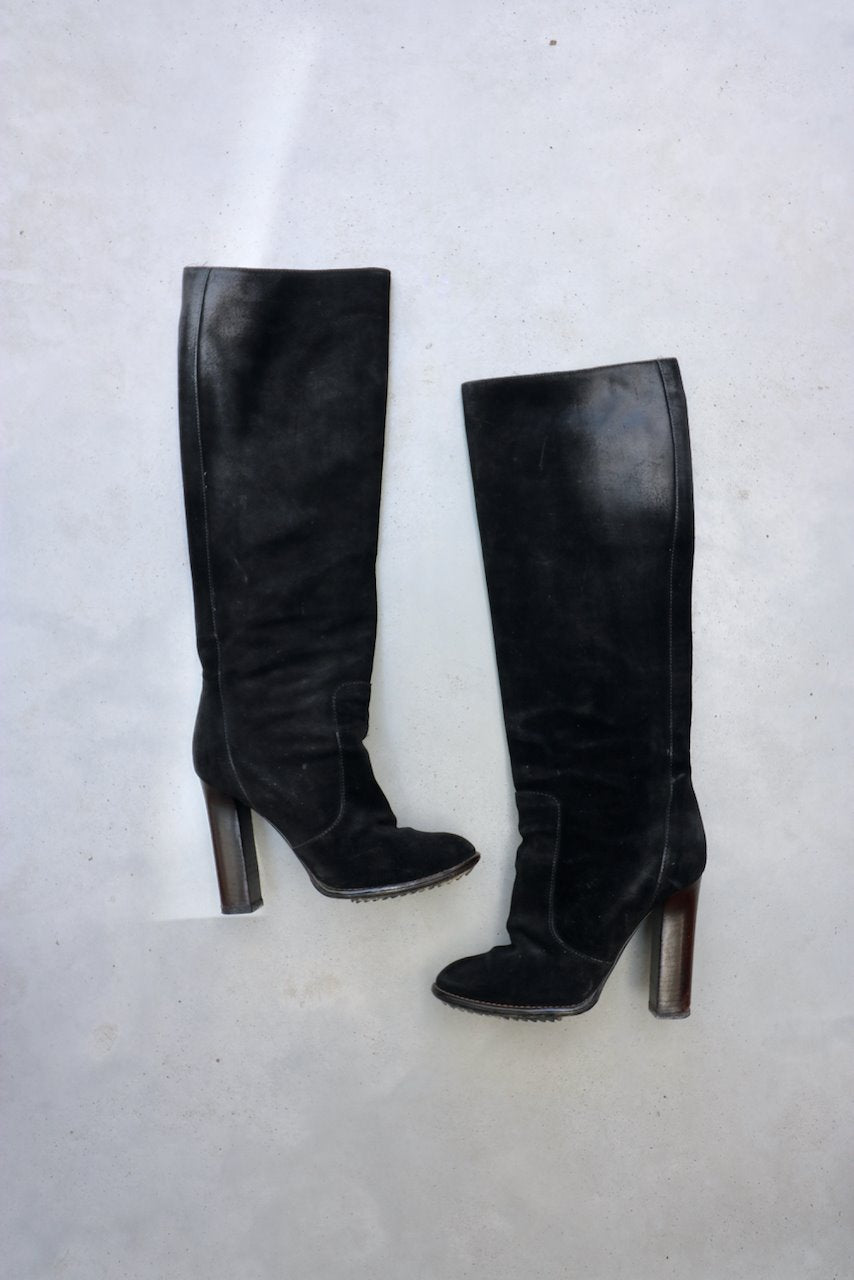 Lanvin knee high bblack suede heeled boots at Manifesto Woman