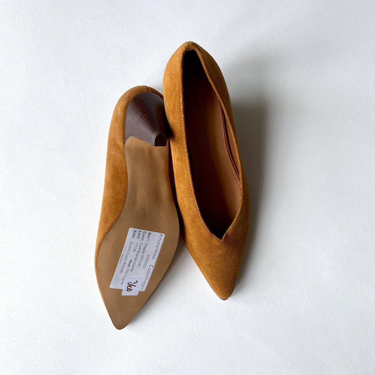 Anonymous Copenhagen caramel suede low heels new Manifesto Woman