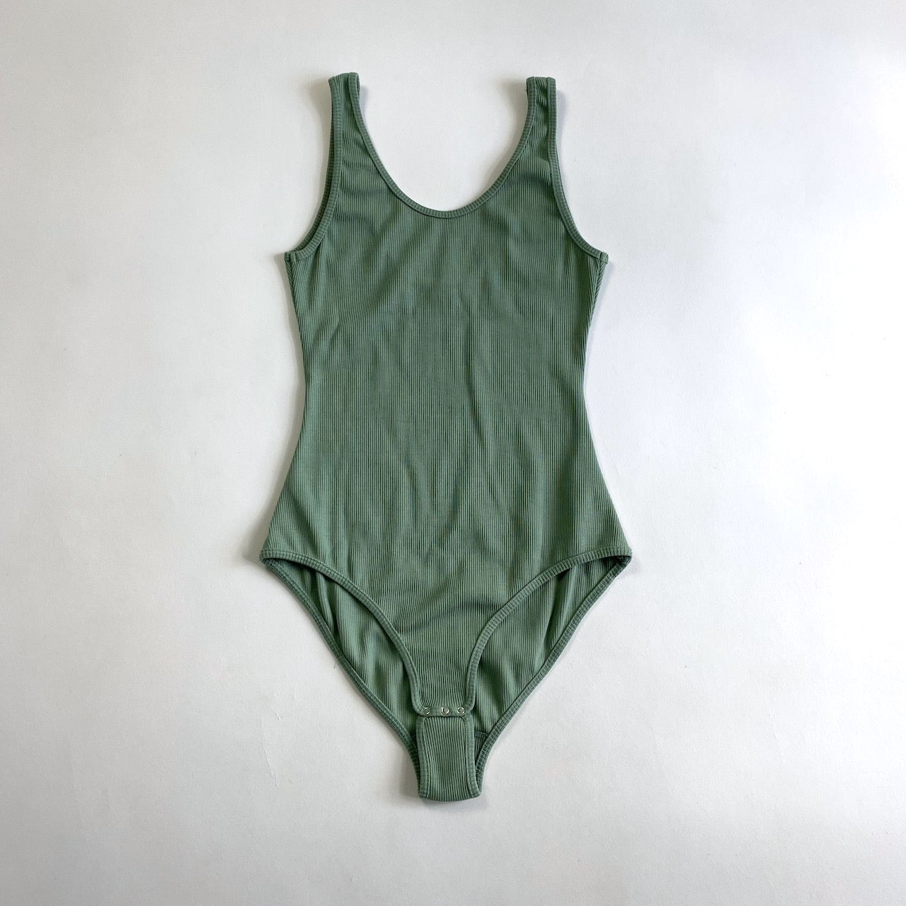 Nago sage ribbed bodysuit – Manifesto Woman